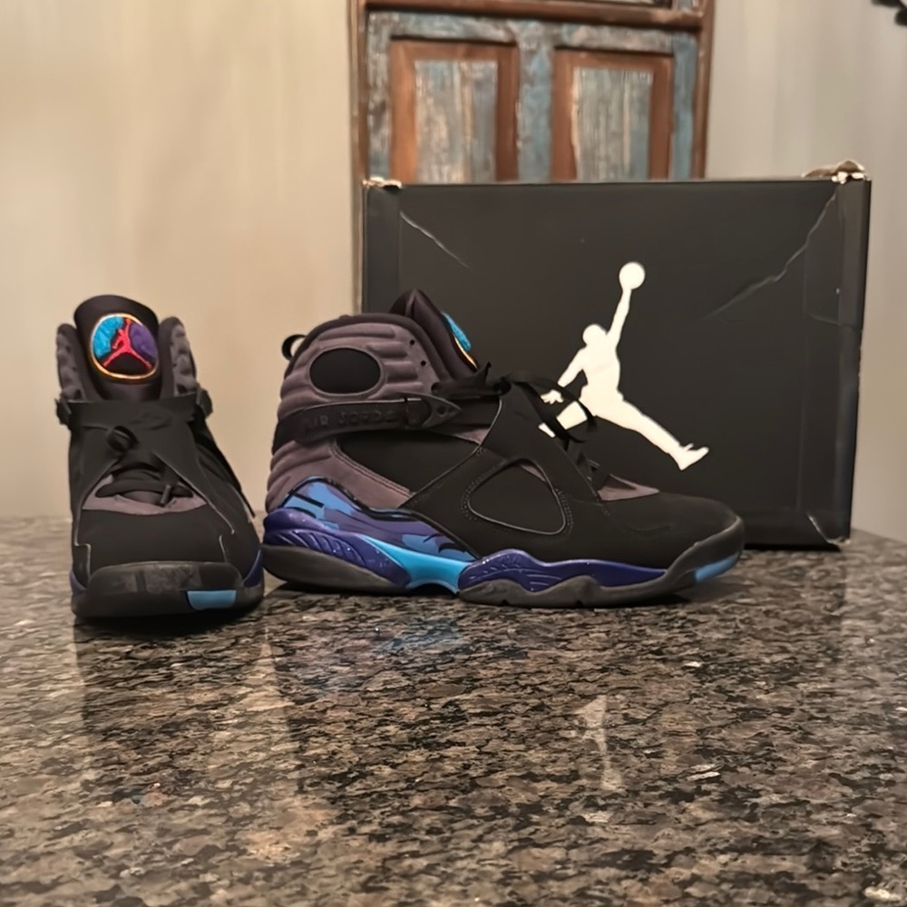 Nike Air Jordan 8 Retro Black and Blue Sneakers EUC 10.5